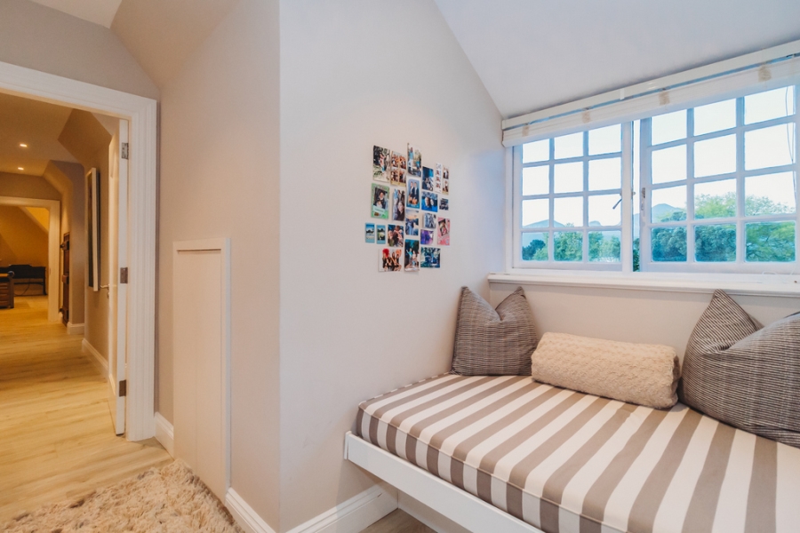 5 Bedroom Property for Sale in Glenwood Western Cape